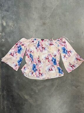 Vince Camuto Floral Off Shoulder Blouse Size Medium Bell Sleeve